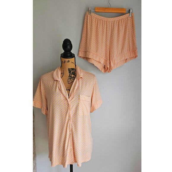 EBERJEY Gisele Relaxed Short Pajama Set In Geometric Print Tile Rose Cloud Sz L - Picture 4 of 10